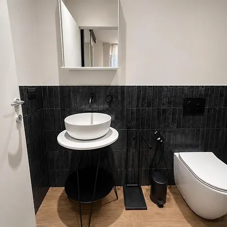 1 Apartment